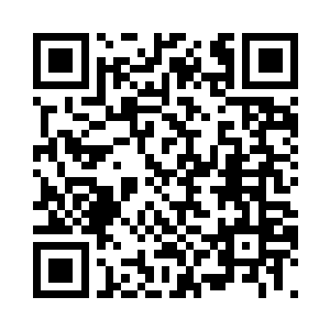 大剑旋转如同怒蛟破海卷起强烈气压二维码生成