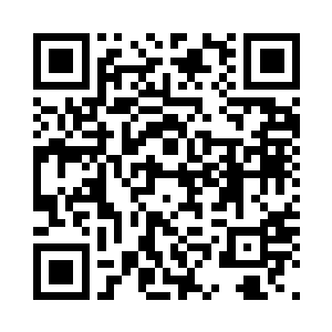 大厅的正前方是一块超大的电子屏幕二维码生成