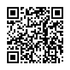 大喊着希望周围有巡逻队的人过来救他们二维码生成