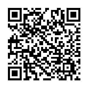 大家的目光不由再一次落在了许紫烟的那个台子上二维码生成