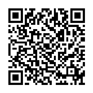 大家的话题又不知不觉地落到了京城中的形势上二维码生成