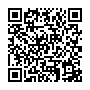 大摇大摆的一把抱起了身体还略显虚弱的宁羽墨二维码生成