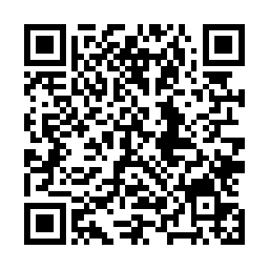 大概想起了之前被对方捏住下巴往嘴巴里塞辣条的场面来了二维码生成