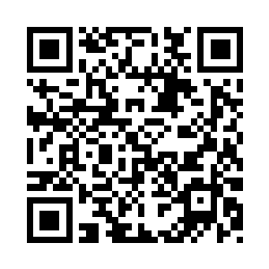 天地随着他额头颤动的火红鸟纹理闪动二维码生成