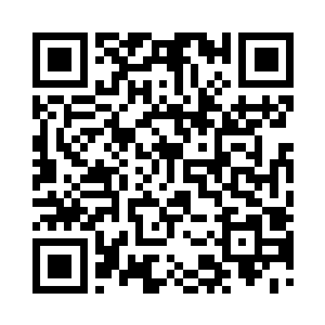 天空中忽然黑压压的出现了一片……巨兽二维码生成