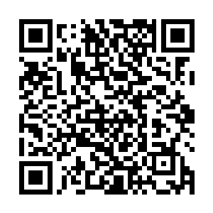 天空中紫金战枪已经与三柄更大的元气巨剑对撞在一起二维码生成