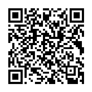 天道的双眼突然看到不远处走来的一高一矮两个身影二维码生成
