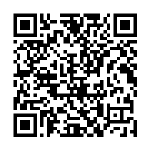 天雄道云手中这柄坚硬无比的圣兵在这紫青两色光芒面前二维码生成