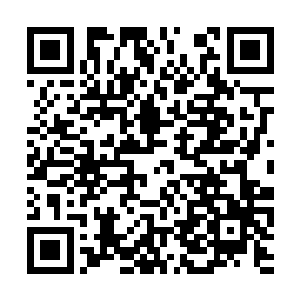 太上开始在空无一物的白色迷雾上飞速书写了起来二维码生成