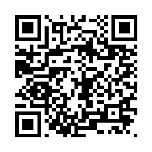 太后怔怔的望着桌上精致的纯净镂花香炉出神二维码生成