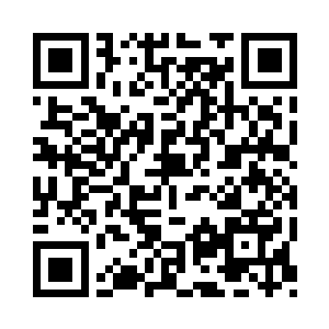 太玄居的掌柜孟迟亲自领了两名伙计前来二维码生成