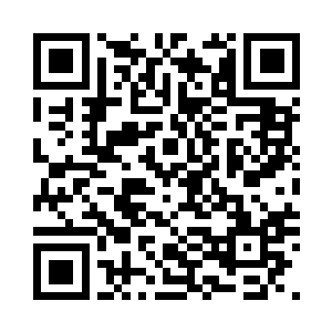 夭华也一眼就看到了岸边的白衣男人二维码生成