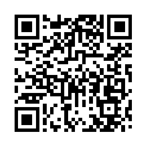 失去控制的冰块在惯性冲击下越过他们头顶二维码生成