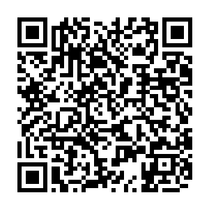 奖励就是一个时间宁静卷轴和一套来自武器工坊的旧式精锐战神卫队神器二维码生成