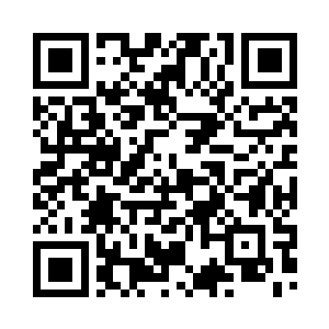 套房门口守着的湛南刚刚将门打开二维码生成