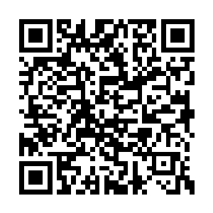 女子在座椅上纠缠成了一片那翻滚的肉海散发出二维码生成