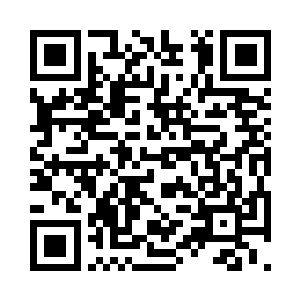 女孩仔细听黛西将事情的经过叙述了一遍二维码生成