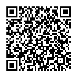 她一眼就看出许紫烟制作出来的这张符箓就是一张九品后期巅峰仙符二维码生成