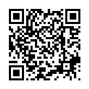 她也好像发现了什么了不得的秘密一般二维码生成