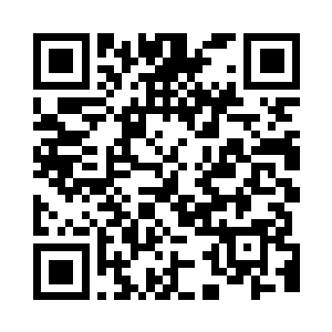 她从行李包里拿出另外一套带来替换的被单二维码生成