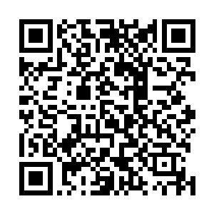 她们忽然齐齐便将缠在她们上半身的那条彩带抛上了空中二维码生成