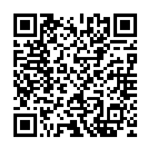 她们都要担心秦方会不会把车子开进旁边的青龙湖里面去了……二维码生成