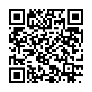 她便迅速开始通过耳垂上带着的耳钉二维码生成