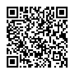 她却在他刚刚打开车门的时候绕到了副驾驶的位置上去二维码生成