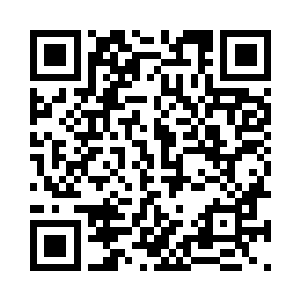 她只见小丁猫带着马秀红和杜敢闯跳上吉普车二维码生成