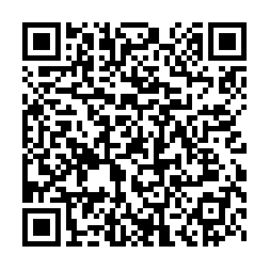 她可不认为一个会在三更半夜入府偷掳无辜女子的人会是什么纯良之人二维码生成