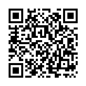 她在外面住的地方步行街上有两家卖苏绣的二维码生成