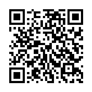 她已经不记得当她这样仰浮在泳池水面上时二维码生成