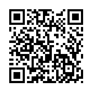 她忽然做了个非常出乎意料的举动二维码生成