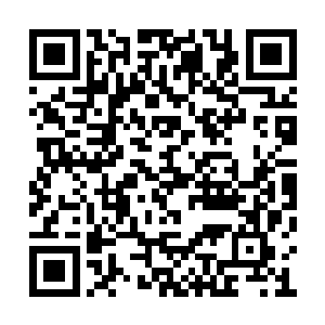 她悄悄地走到隔壁皇甫耀阳所在的包厢外听了听二维码生成