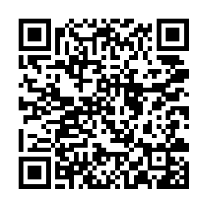 她感觉到张小凡的手一直从她的胸部摸到了大腿根处二维码生成