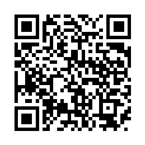 她掏出背包里的手电筒猛地朝着蝙蝠群照去二维码生成