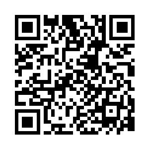 她方才便觉得这伞面上的梨花画的极好二维码生成