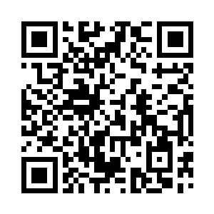 她满足地让温泉水荡漾在自己的皮肤上二维码生成