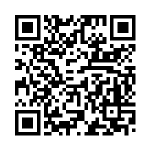 她狼狈不已地摔在了一棵树的枝头二维码生成