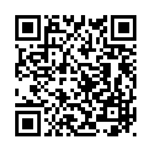 她用长满老茧的手使劲的捂住嘴巴二维码生成