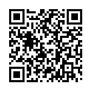 她的几根手指依次快速划过起梅若灵的二维码生成