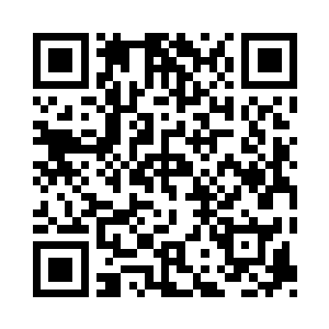 她的头因为这一巴掌而重重的偏到了一侧二维码生成