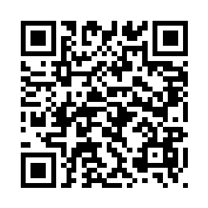 她的手很自然的挽住了林放的胳膊二维码生成