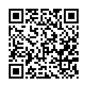 她的目光才移到了凌云递过来的茶杯上二维码生成