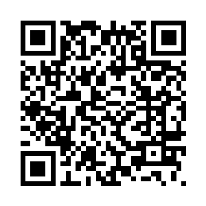 她的视线缓缓从耶律芊芊身上移开二维码生成