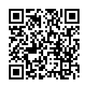 她看着眼前一张张看似淳朴木讷的脸二维码生成