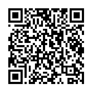 她看见了克里斯的名字――发信日期就在三分钟以前二维码生成