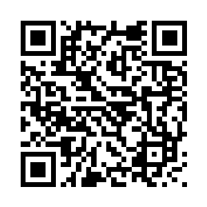 她站在老妈的卧室里发了一会儿呆二维码生成