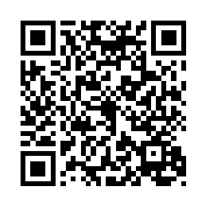 她能做的就是轻抚着它的身体给它更多的鼓励二维码生成