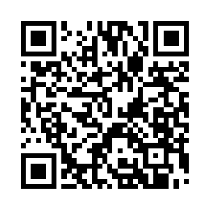 她自己冲好放在桌边的红茶杯被手包碰到二维码生成